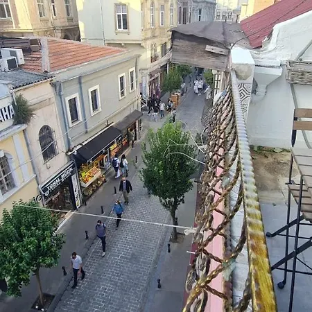Galata Duplex Apt. *balcony* 1 Min To Metro Stn.
